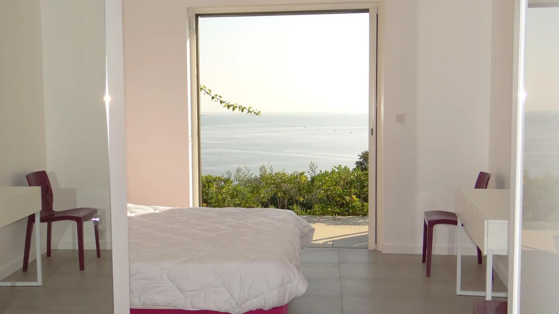 Unique ! Villa Plain-Pied Vue Exceptionnelle Golfe St Tropez A 200 M De La Plage Sainte-Maxime 0*,  Francia